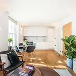 Fantastic 1 Bedroom Flat Leicester Square West End