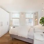 Fantastic 1 Bedroom Flat Leicester Square West End